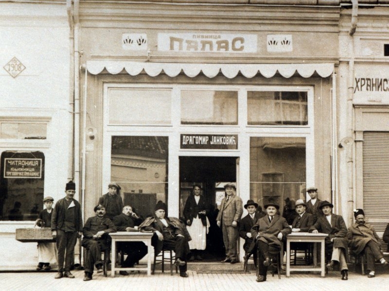Kafana Palas u Aleksincu, foto: “Trgovina i ugostiteljstvo u Aleksincu 1911-1944” Zoran Stevanović