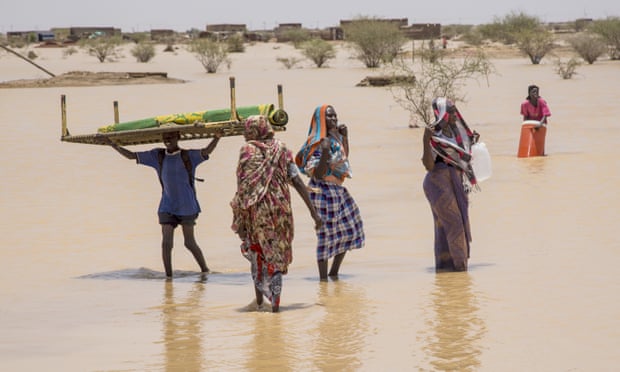Poplave uzrokovane obilnim sezonskim kišama uništile su ogroman broj domova u državi Kartum i Sudan. Fotografija: Agencija Anadolu / Getty Images